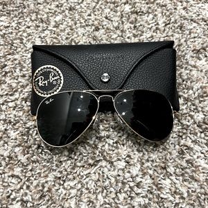Ray-Ban sun glasses with case
